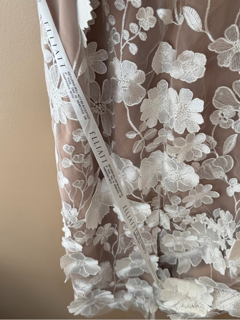 Elliatt x REVOLVE Lynette Dress Ivory Nude White Floral midi bow belt NWT L - Picture 12 of 16